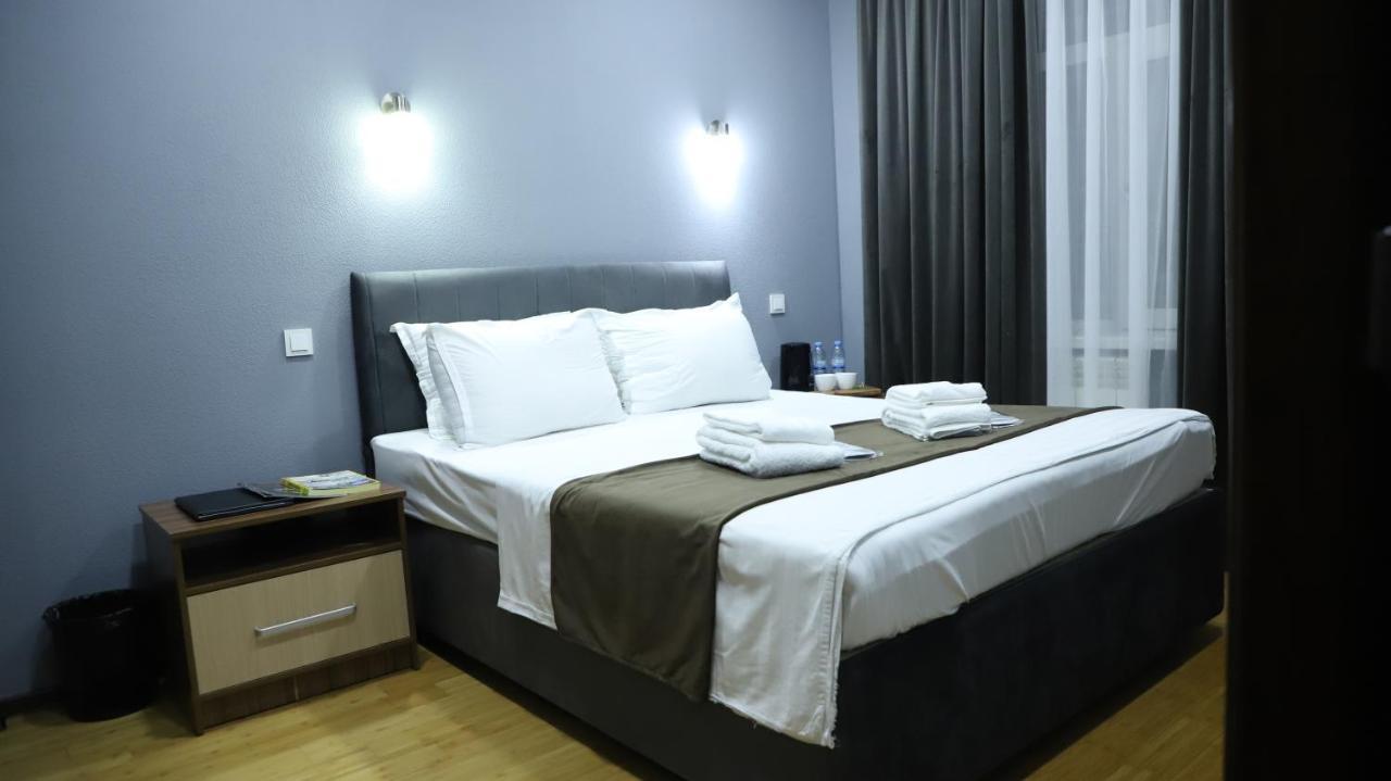 Grand Avenue Hotel Tashkent Esterno foto