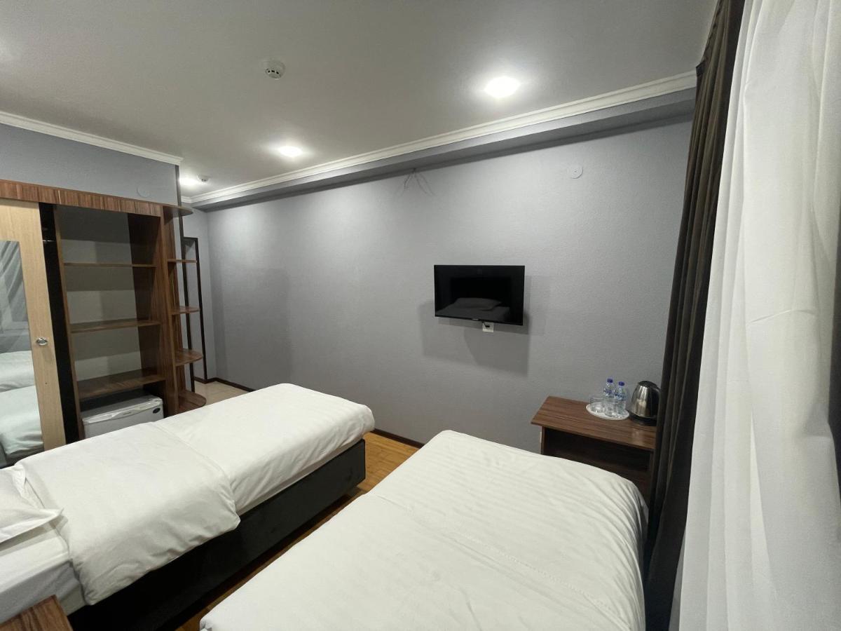 Grand Avenue Hotel Tashkent Esterno foto