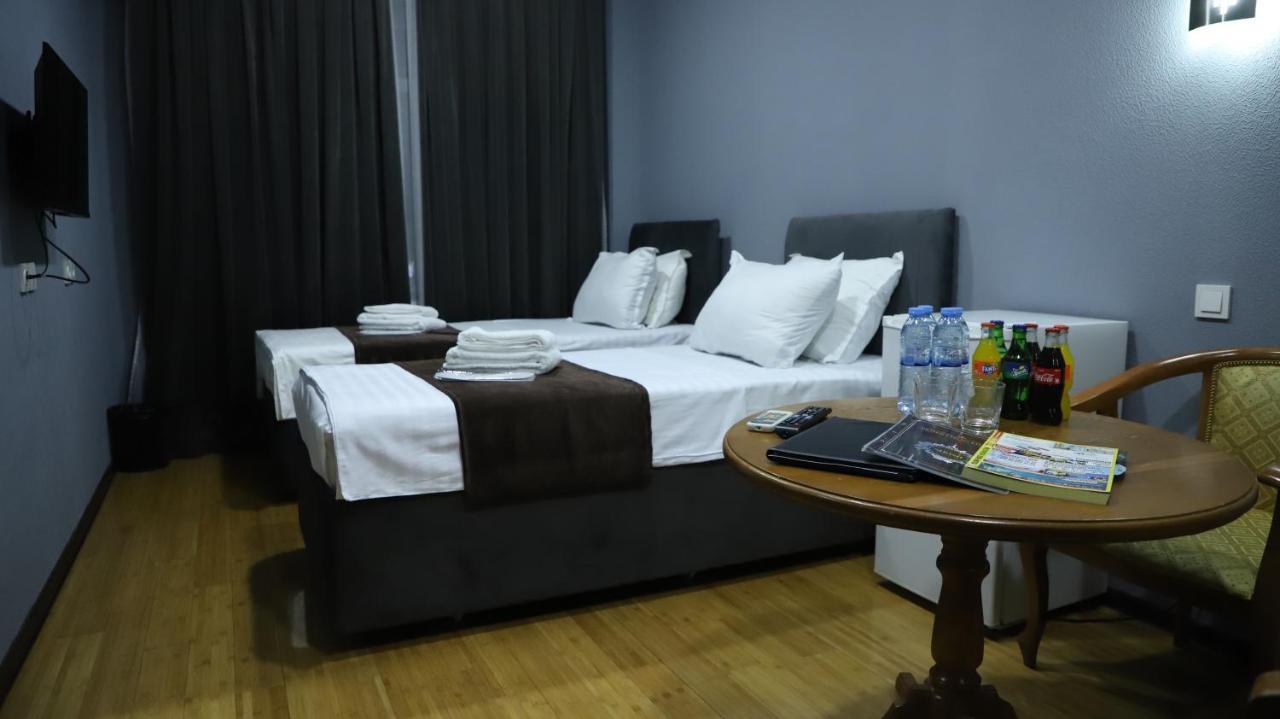 Grand Avenue Hotel Tashkent Esterno foto