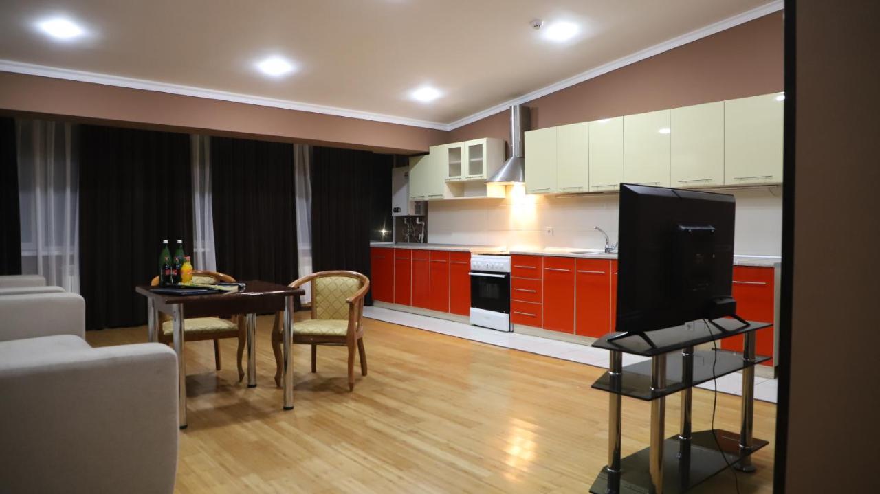 Grand Avenue Hotel Tashkent Esterno foto