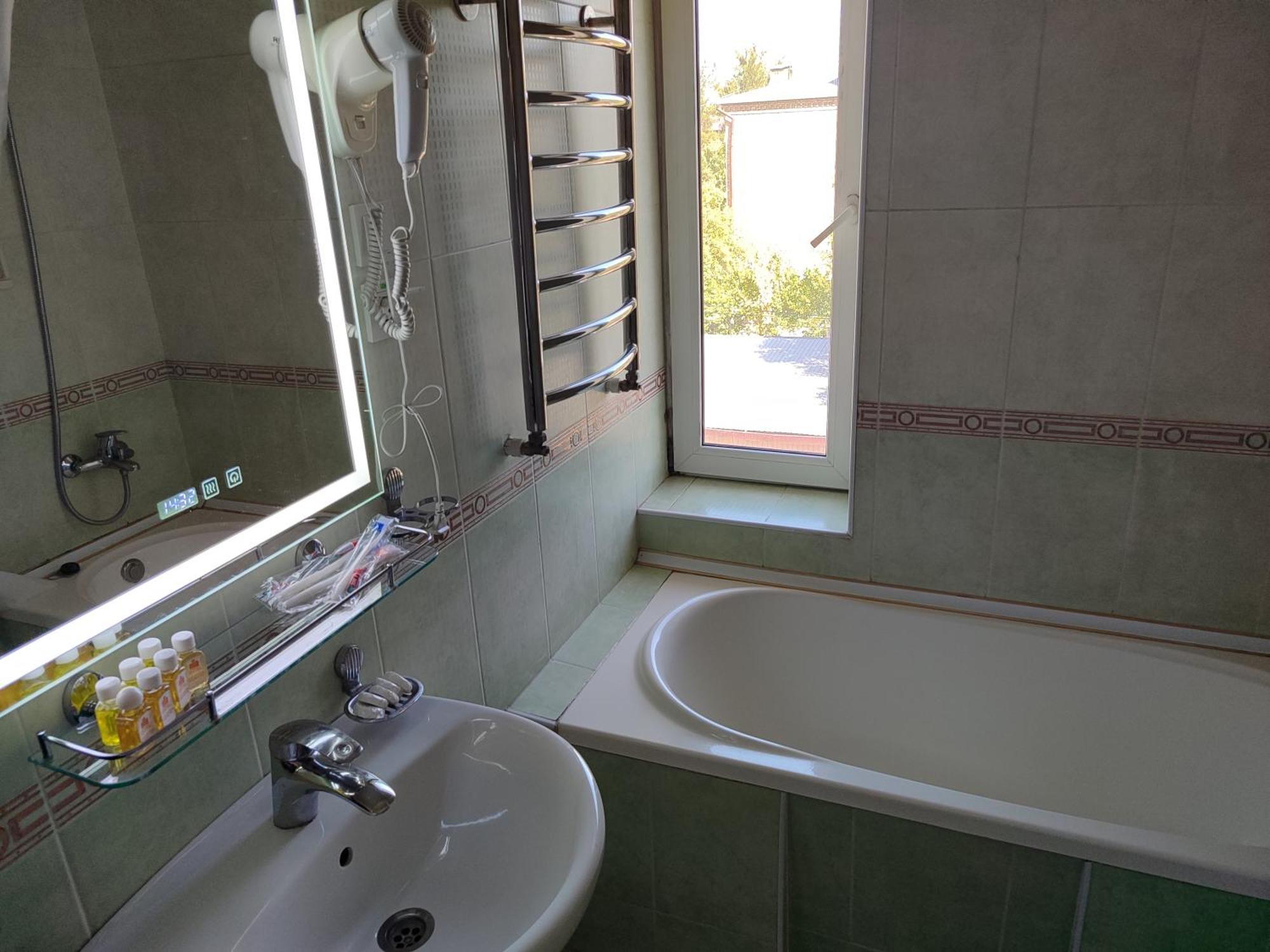 Grand Avenue Hotel Tashkent Esterno foto