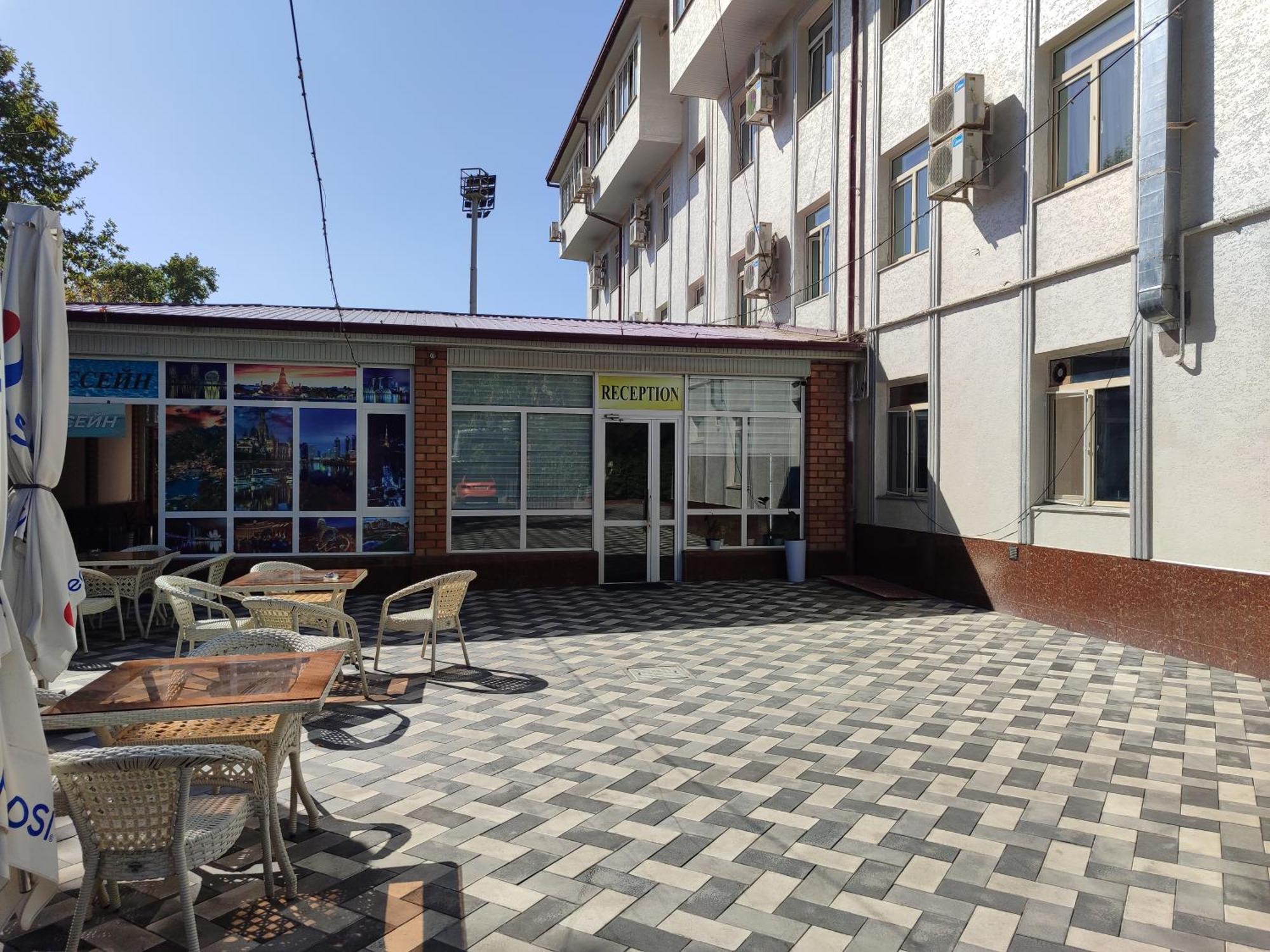 Grand Avenue Hotel Tashkent Esterno foto