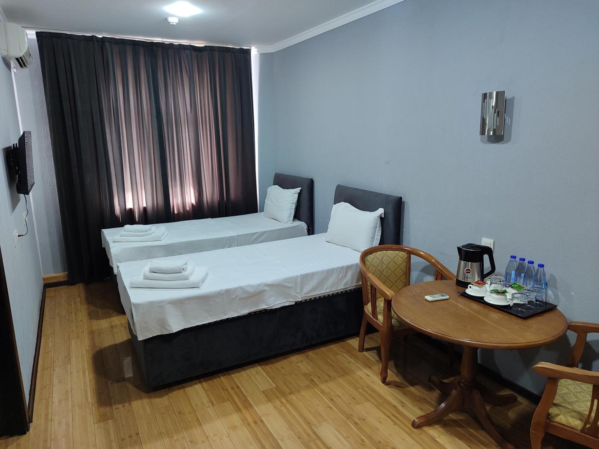 Grand Avenue Hotel Tashkent Esterno foto