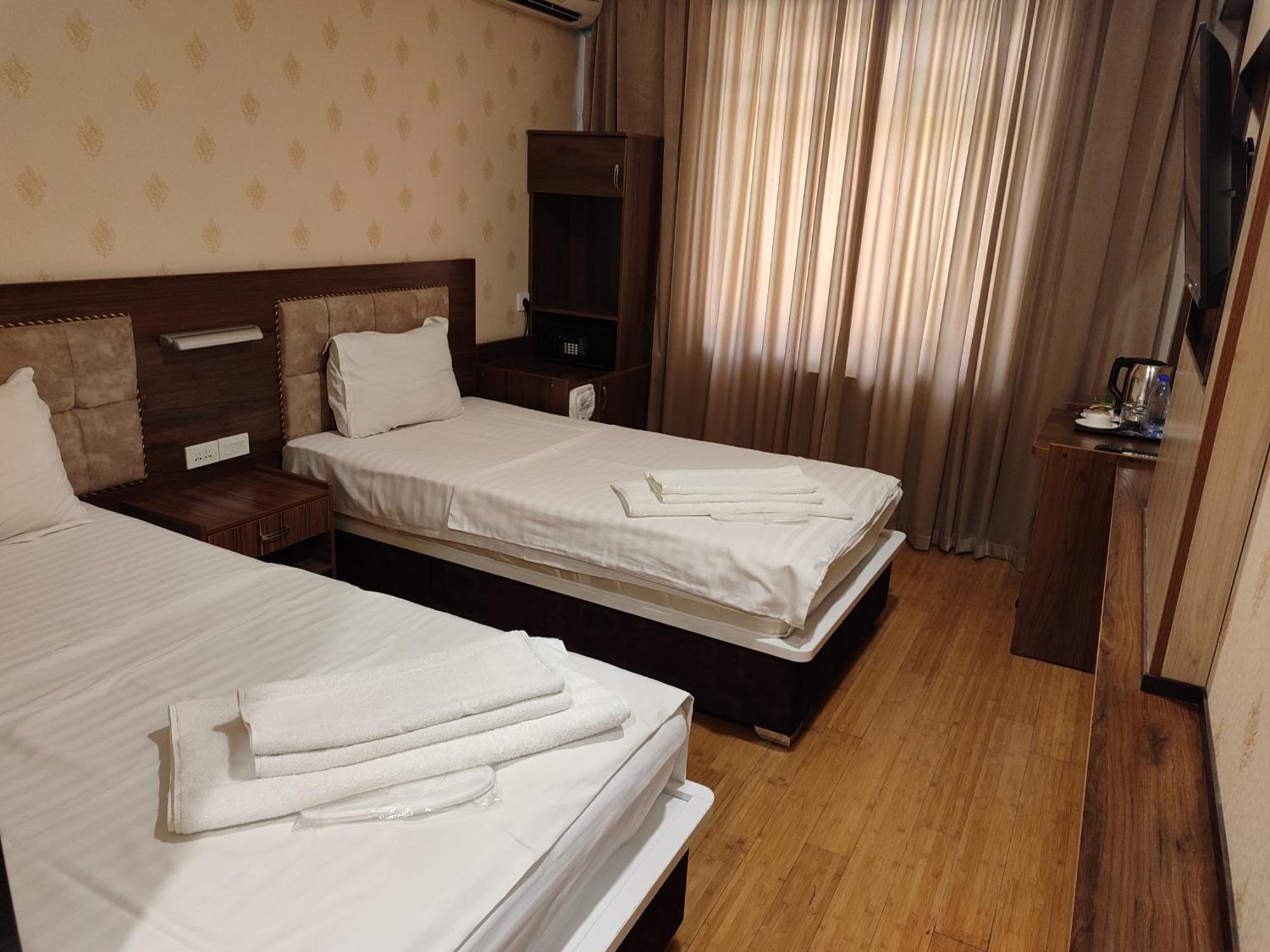 Grand Avenue Hotel Tashkent Esterno foto
