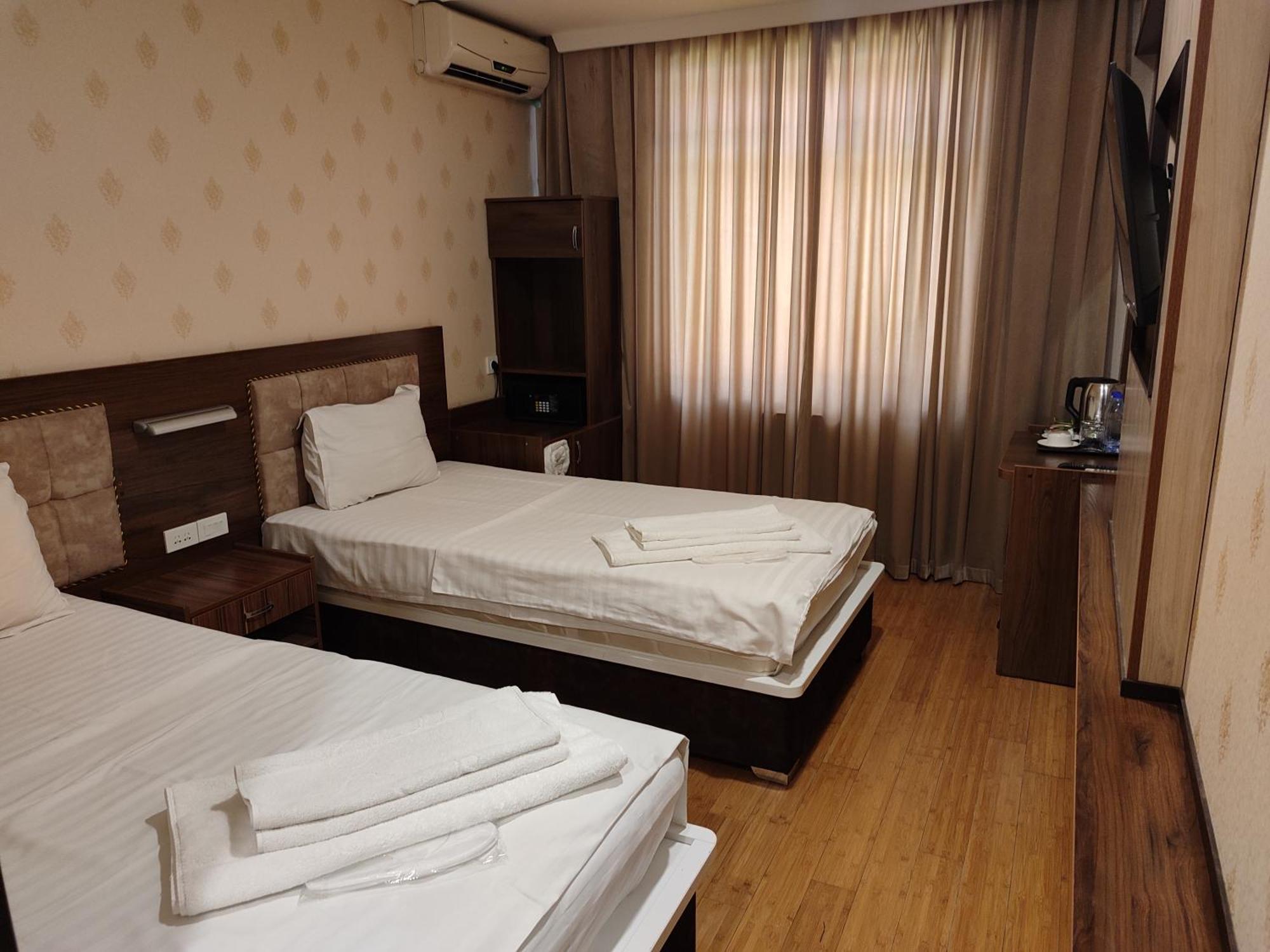 Grand Avenue Hotel Tashkent Esterno foto