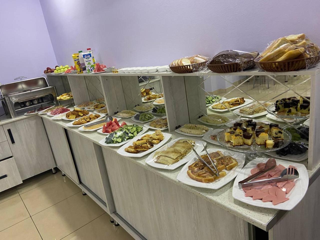 Grand Avenue Hotel Tashkent Esterno foto
