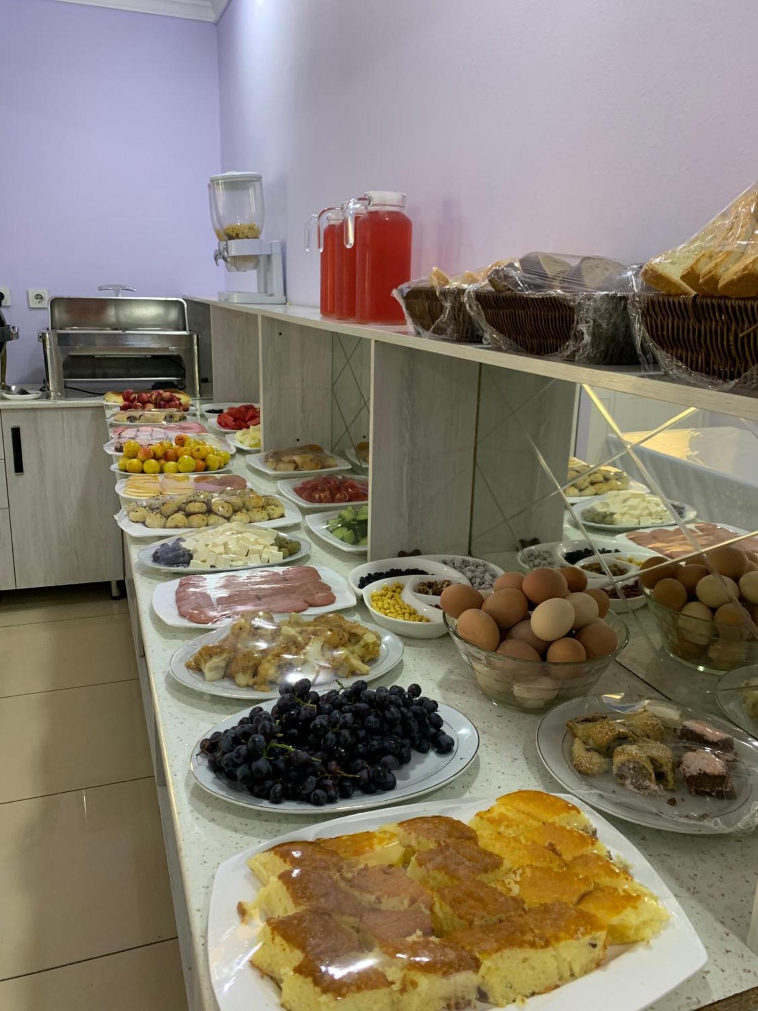 Grand Avenue Hotel Tashkent Esterno foto